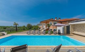 Villa Luna